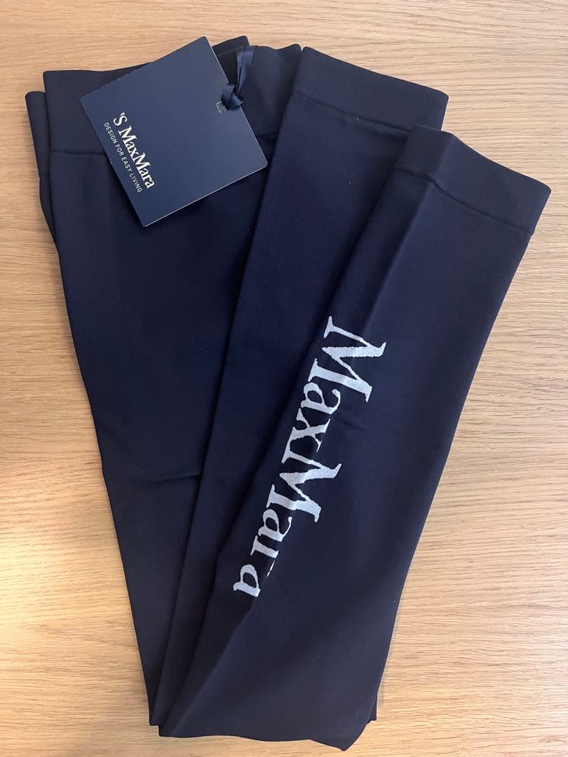 最終価格　新品♡ MaxMaraのレギンスbasilea 黒Mサイズ