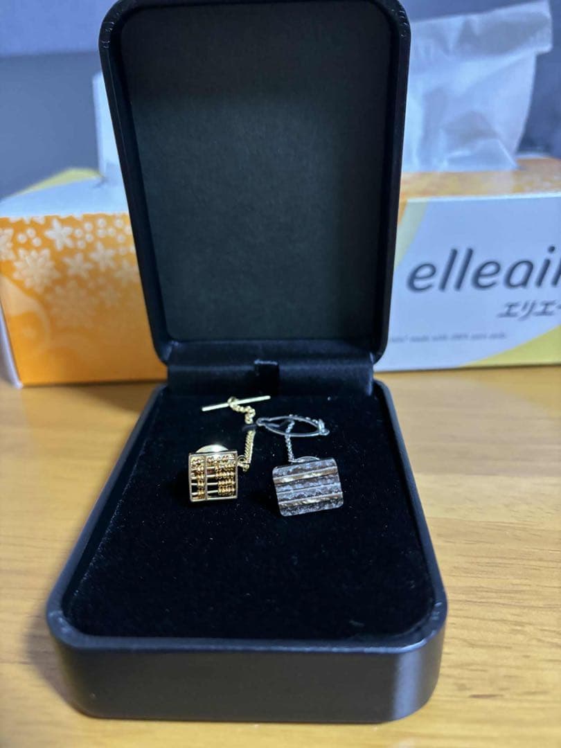 k18シルバーと18K刻印あり 算盤デザイン ネクタイピン