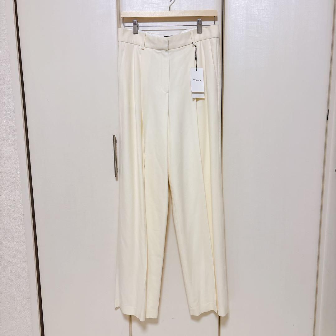 新品未使用タグ付き✨大きいサイズ8 （2Ｌ）Theory ウールワイドパンツ　白