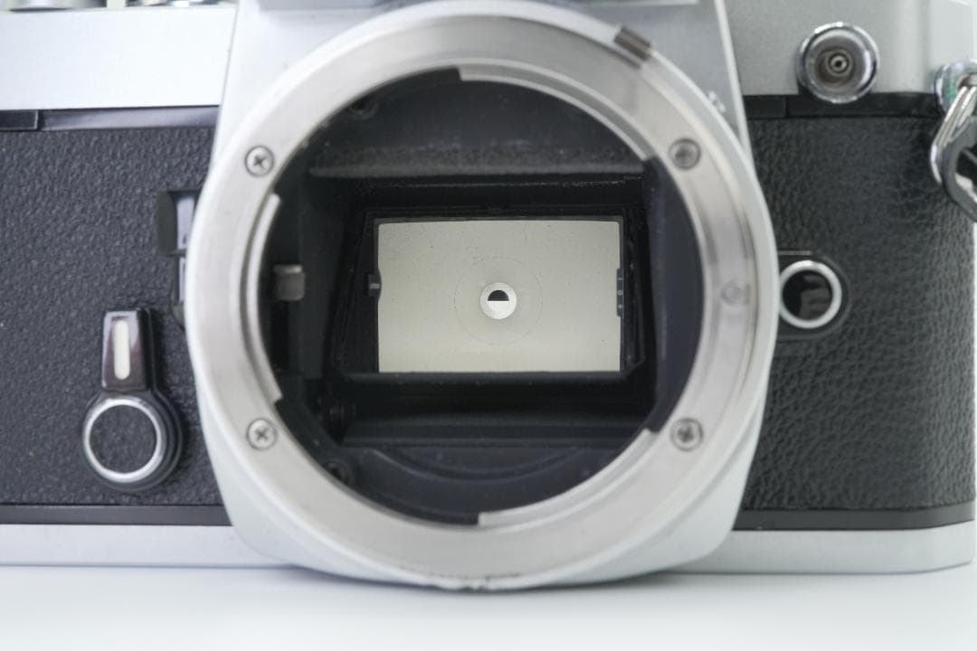 【中古】Nikon FM シルバーボディ フィルム一眼レフカメラ