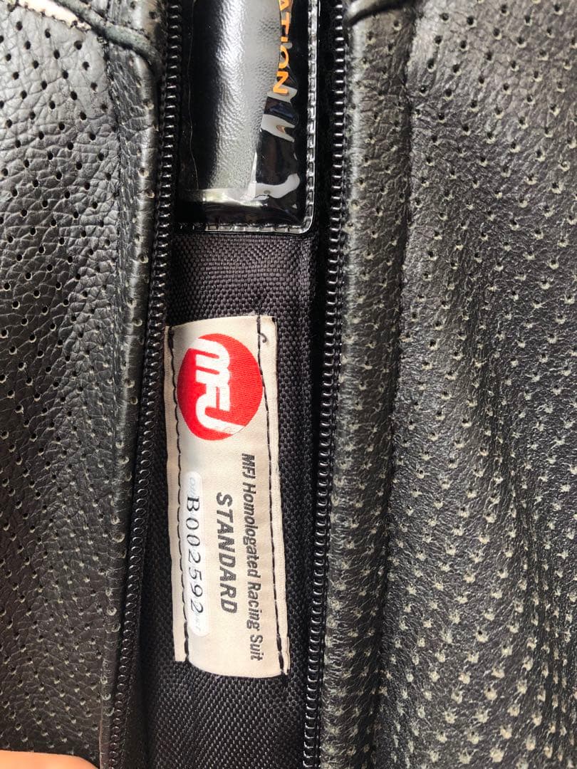 BERIK ベリック　MFJ公認レーシングスーツ 54サイズ　革ツナギ　つなぎ