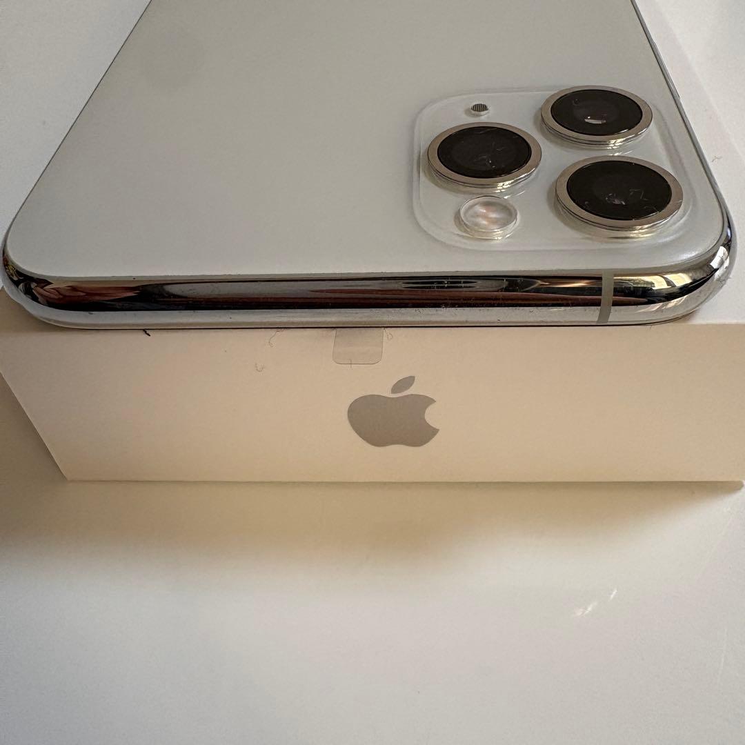 【上美品】iPhone 11 Pro Max 本体 256GB SIMフリー