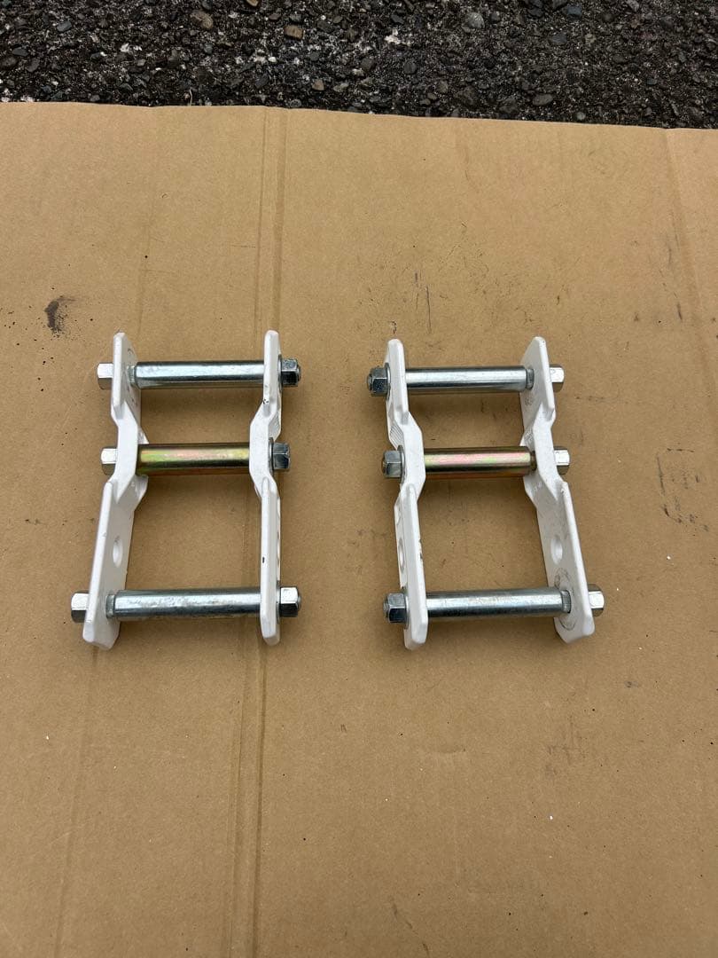 ランクル60 デューン　シャックル　新品