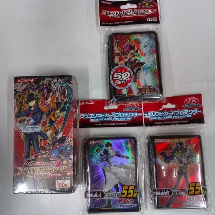 遊戯王OCG デュエリストパック1ボックス + プロテクター3種類