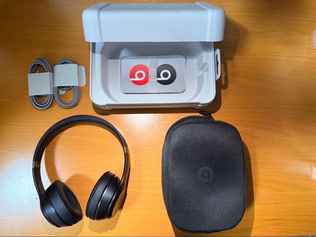 Beats Solo4 ワイヤレスヘッドホン　ブラック