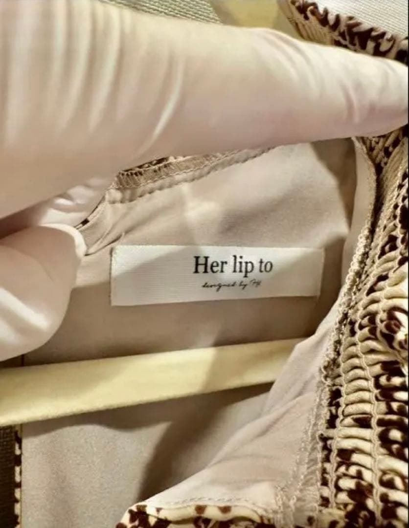 ワンピース Herlipto Winter Floral Longsleeve Dress