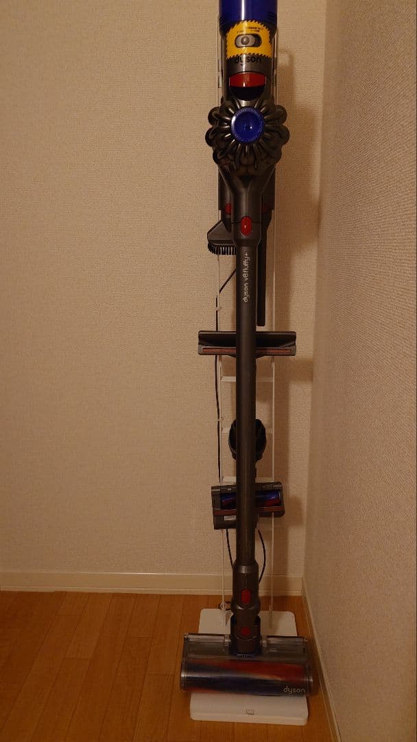 dyson V8 Fluffy+ 本体+山崎実業スタンド