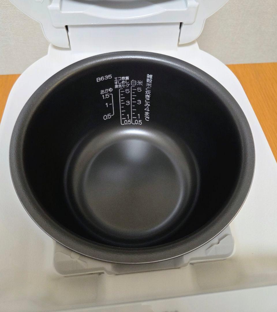 中古美品 象印 炊飯器 NW-YB10 ホワイト 5.5合炊き