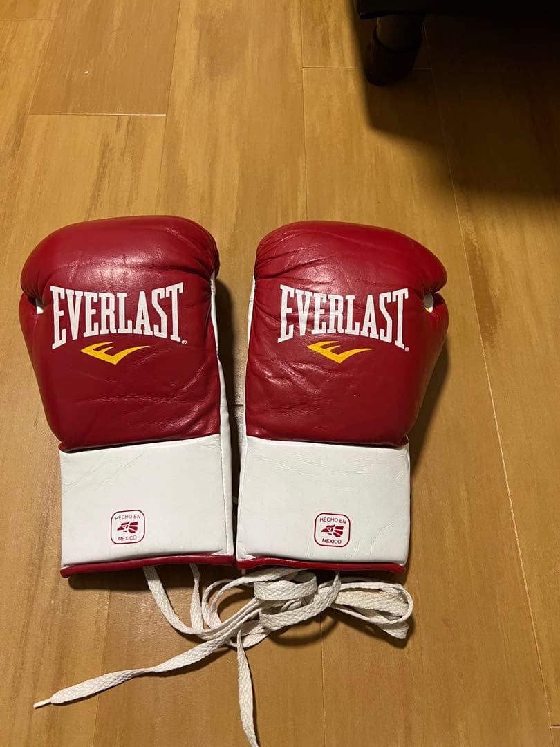 EVERLAST ボクシンググローブ 赤白 紐式 MXシリーズ　8オンス