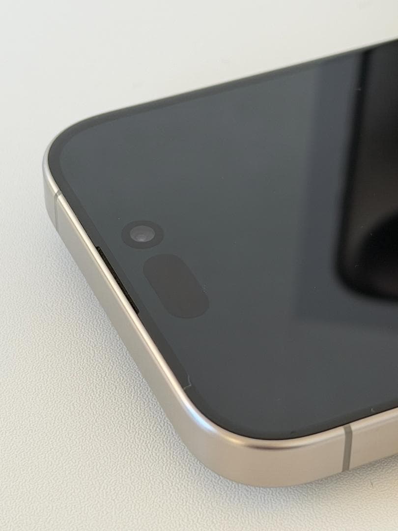 iPhone 15 Pro ナチュラルチタニウム SIMフリー 美品 箱あり