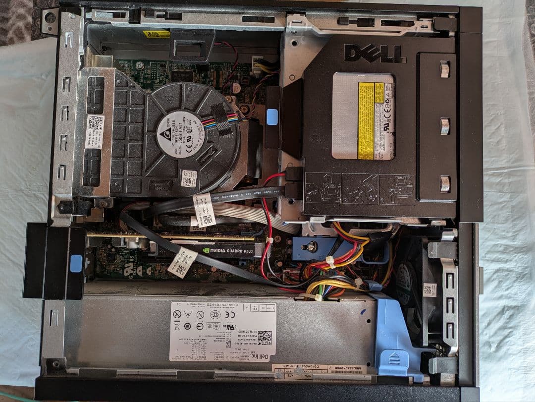 №141、コンパクト、Win11、i5、M16G、SSD、Wifi、Quadro