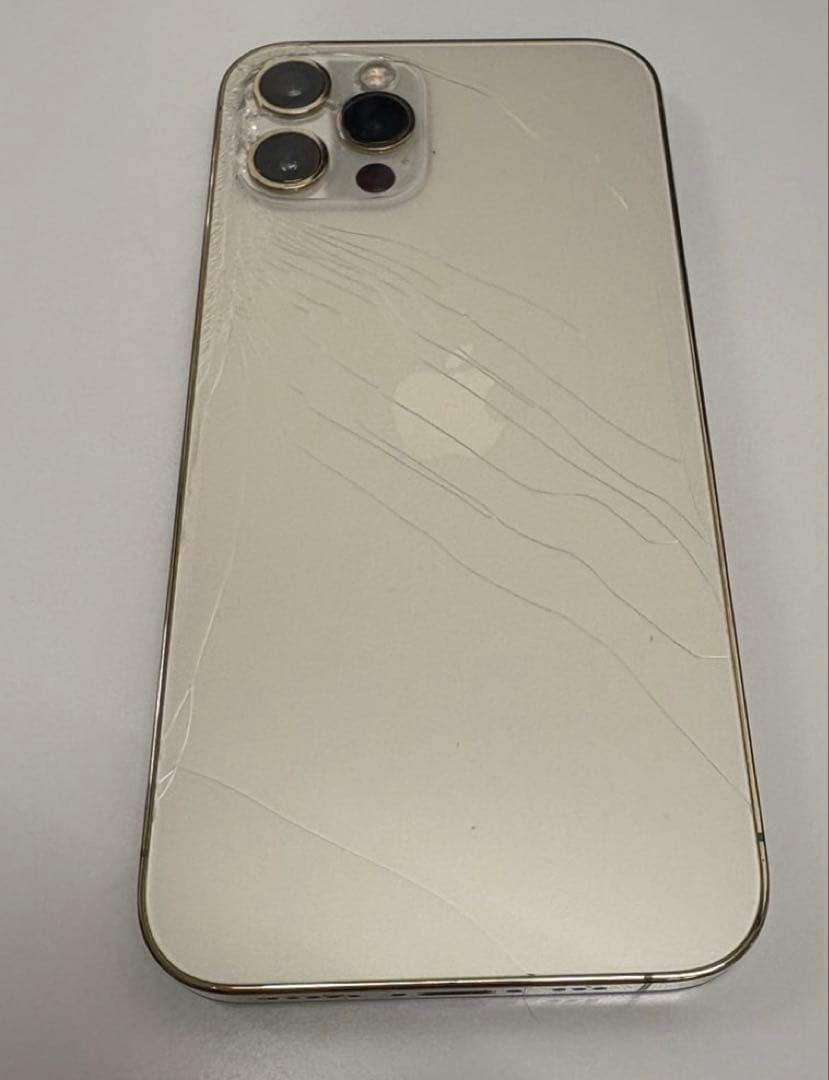 【中古】iPhone12pro 128GB(背面割れあり)