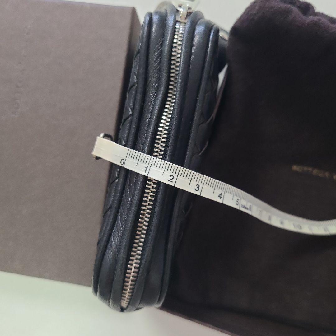 BOTTEGA VENETA イントレチャート ブラック レザー キーケース