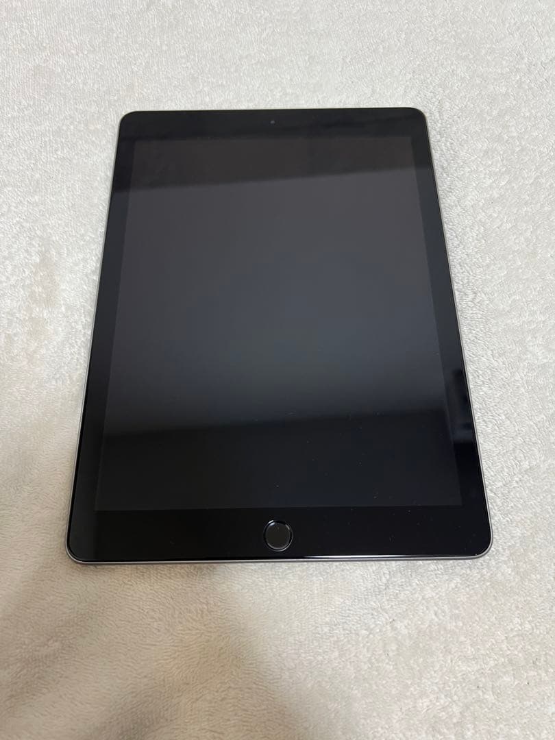 iPad 第6世代 128GB シルバー