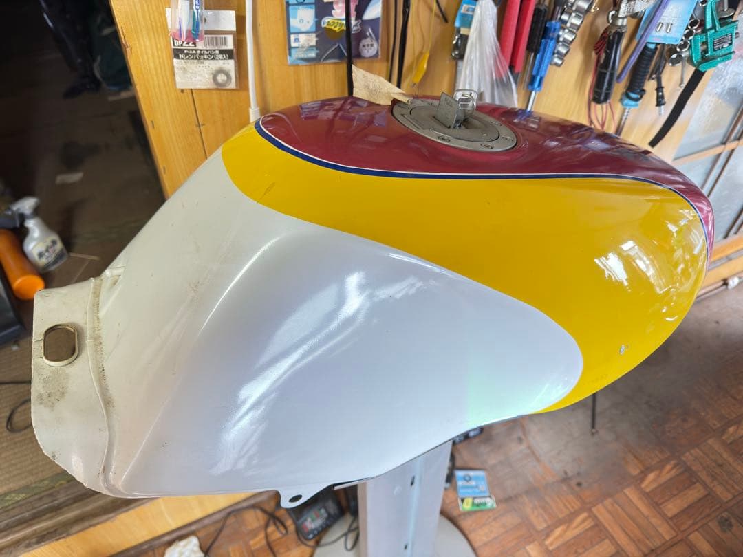 RZ250R 1XG純正 タンク　サビあり タンクキャップ、鍵付