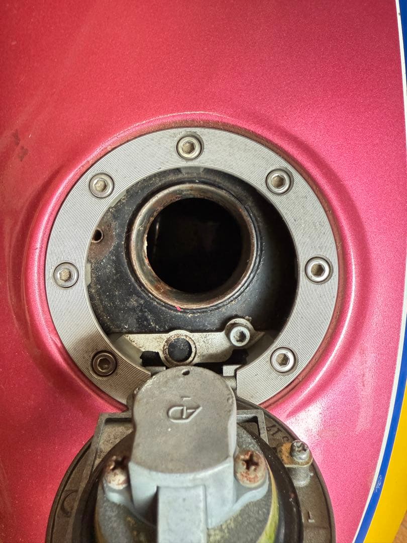 RZ250R 1XG純正 タンク　サビあり タンクキャップ、鍵付