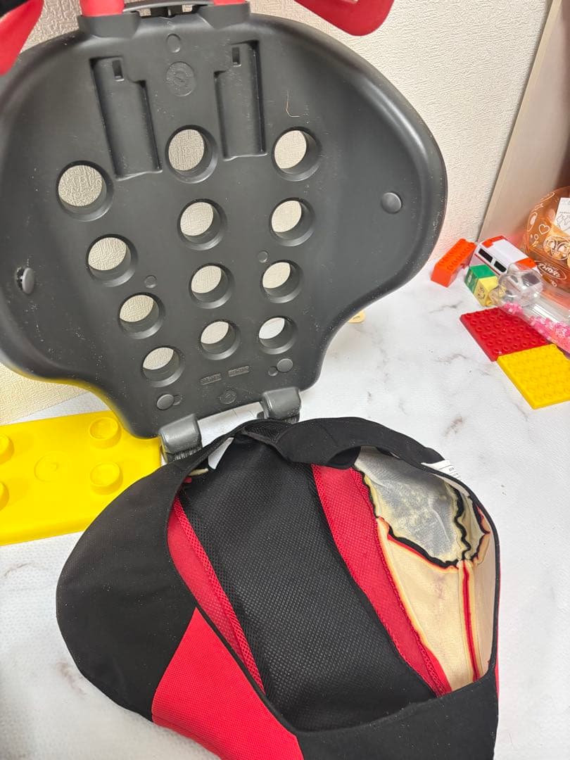 エールベベ・サラット　3ステップクワトロST ジュニアシート　インパクトシールド