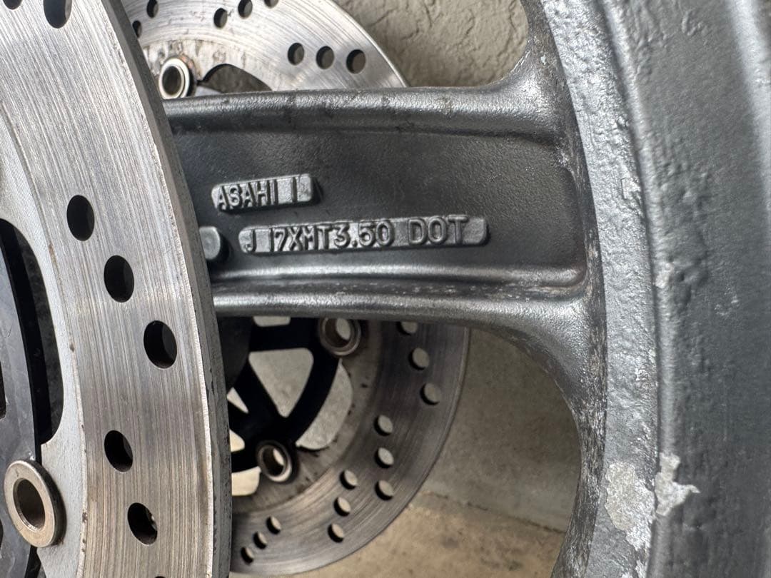 ZZR400Kフロントホイール