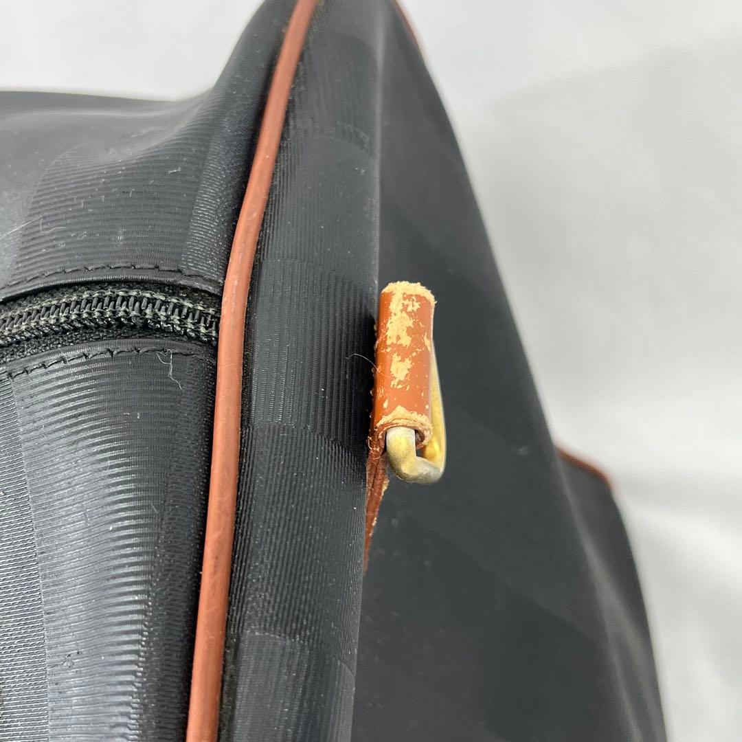 FENDI 　フェンデイ　ボストンバッグ 大容量 ブラック・ブラウン