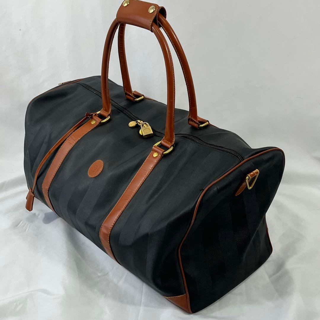 FENDI 　フェンデイ　ボストンバッグ 大容量 ブラック・ブラウン