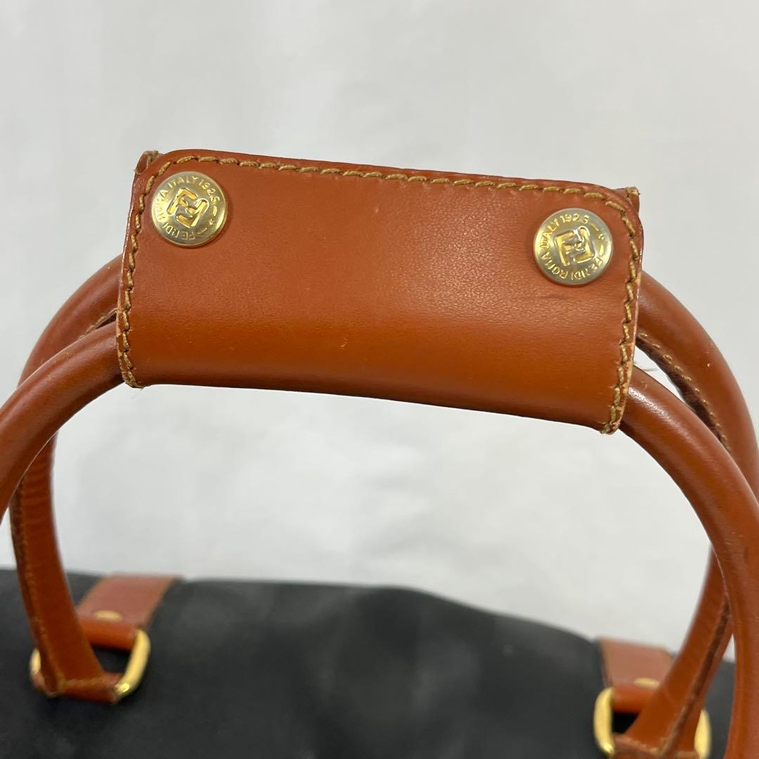 FENDI 　フェンデイ　ボストンバッグ 大容量 ブラック・ブラウン