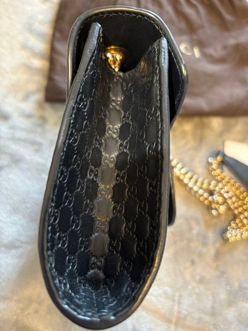 【美品】超レア　Gucci GGパターン ブラック クラッチバッグ　チェーン