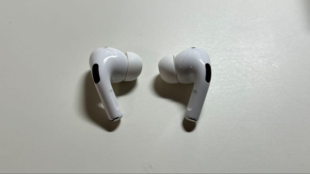 【極美品】純正 AirPods Pro 第2世代 (Lightningモデル)