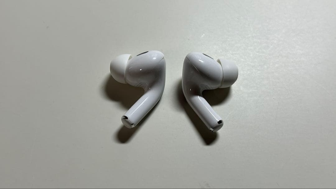 【極美品】純正 AirPods Pro 第2世代 (Lightningモデル)