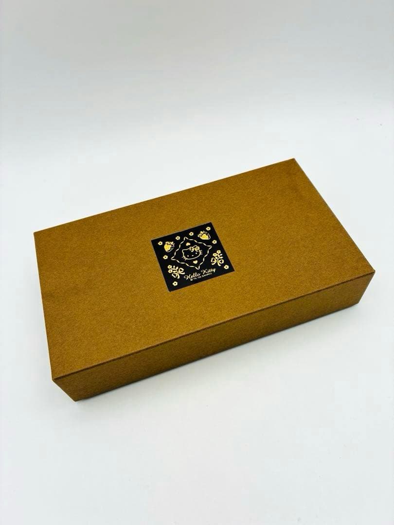 美品　キティちゃん　印傳　長財布