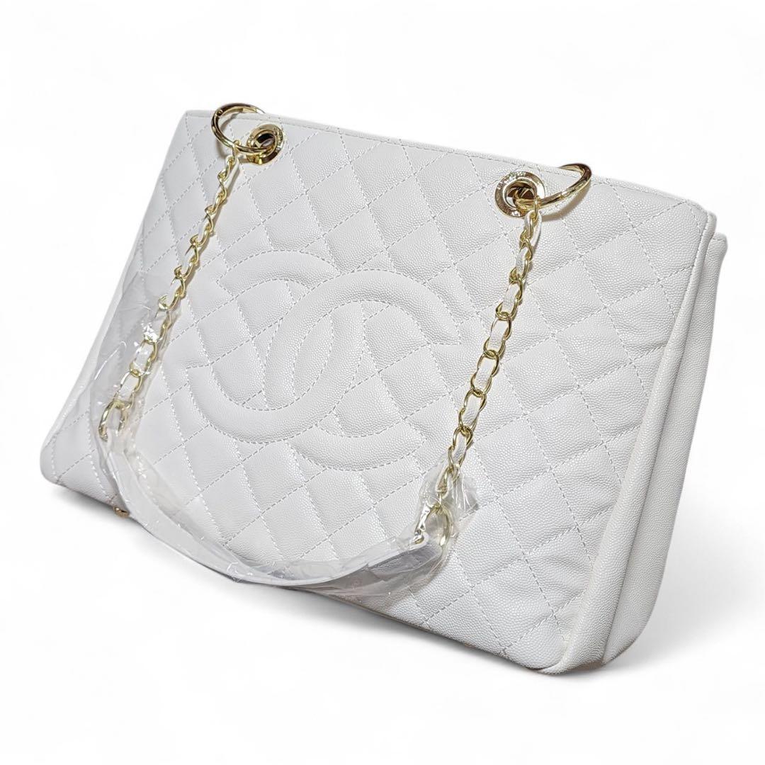 M*様 CHANEL　トートバッグ　キルティング　白　ノベルティ