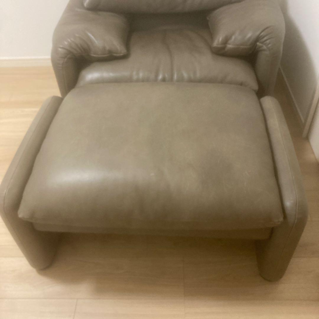 週末限定価格！カッシーナ　マラルンガFZ革 グレー　オットマン付