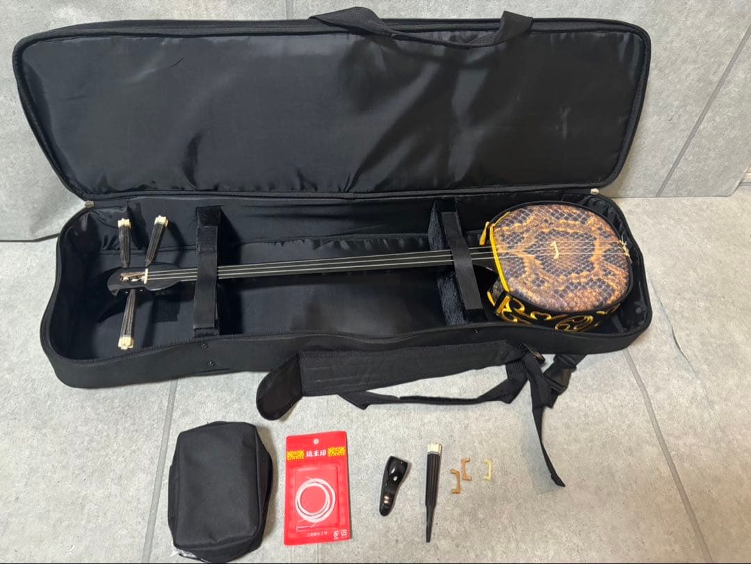 リ*ロ様 沖縄三線 人工蛇皮 琉球 民族楽器 伝統楽器 入門 初心者 本格 琉球