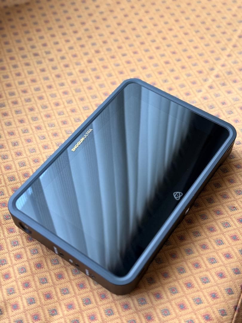 ビデオカメラ Atomos 7\