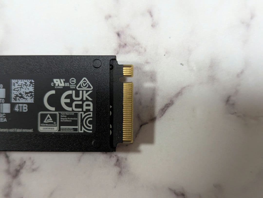 Samsung 990 PRO SSD 4TB ヒートシンク付き