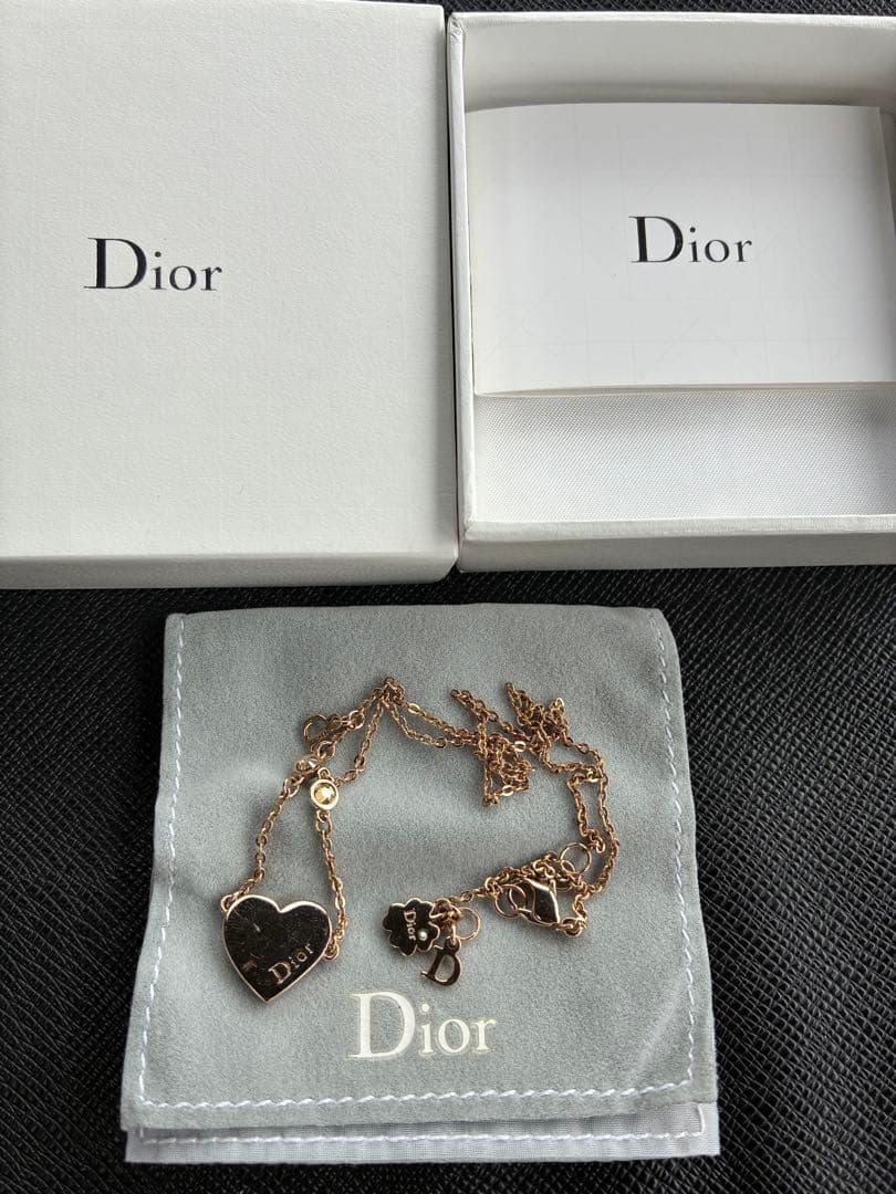 Dior ハート型チャーム ネックレス