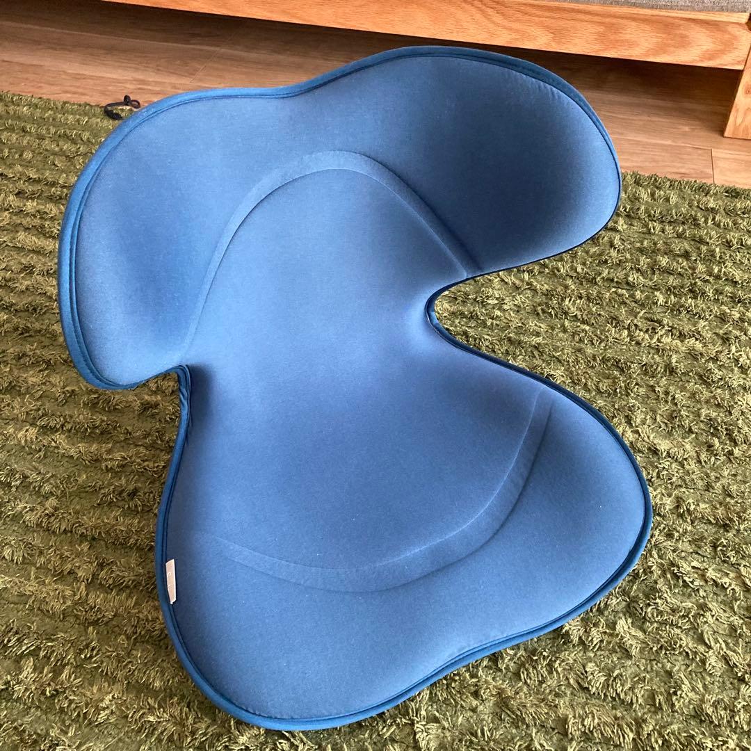 美品 MTG Style スタイル 座 椅子 ボディメイク シート スマート 青