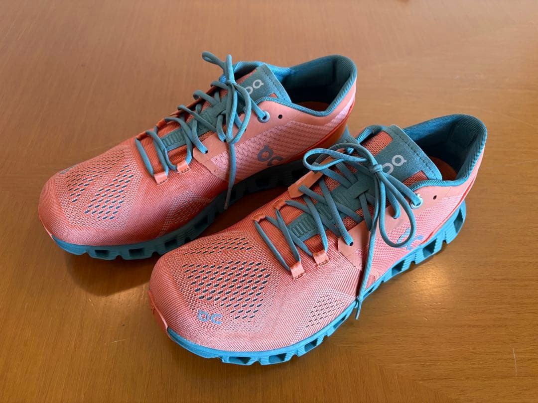 スパイク・シューズ ON c cloud X