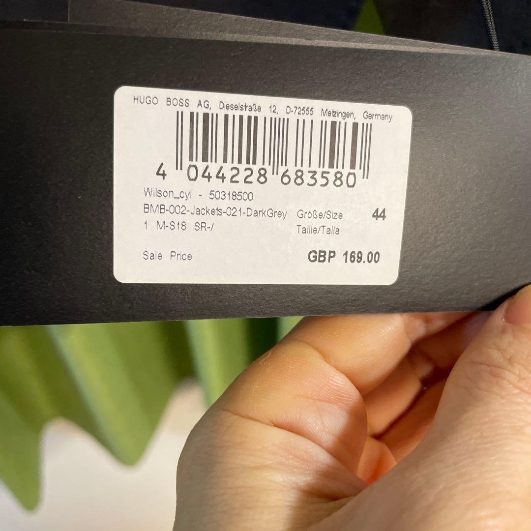 BOSS ダークグレー ノースリーブベスト