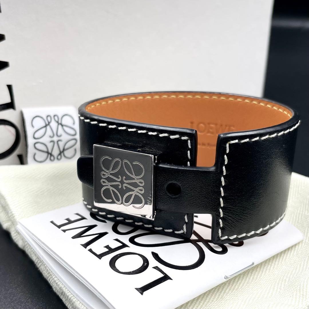 極美品・鑑定済★ロエベ　アナグラム　ブレスレット　バングル　レザー　ブラック