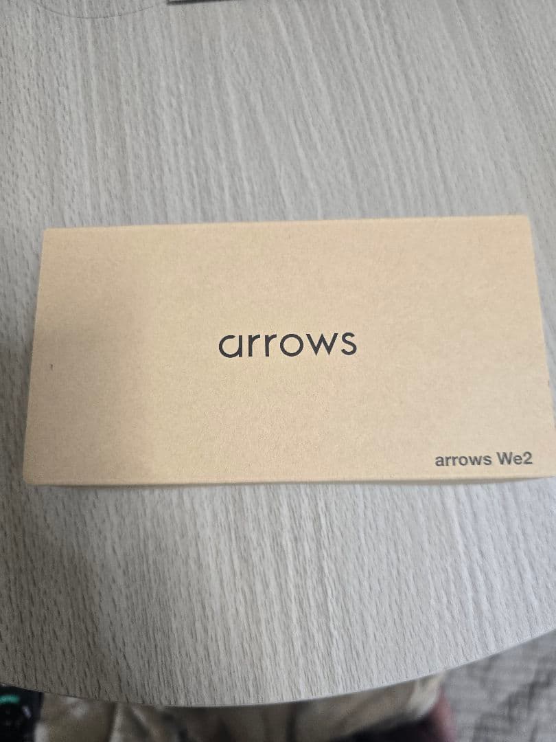 新品未使用　arrows We2 ライトオレンジ 本体