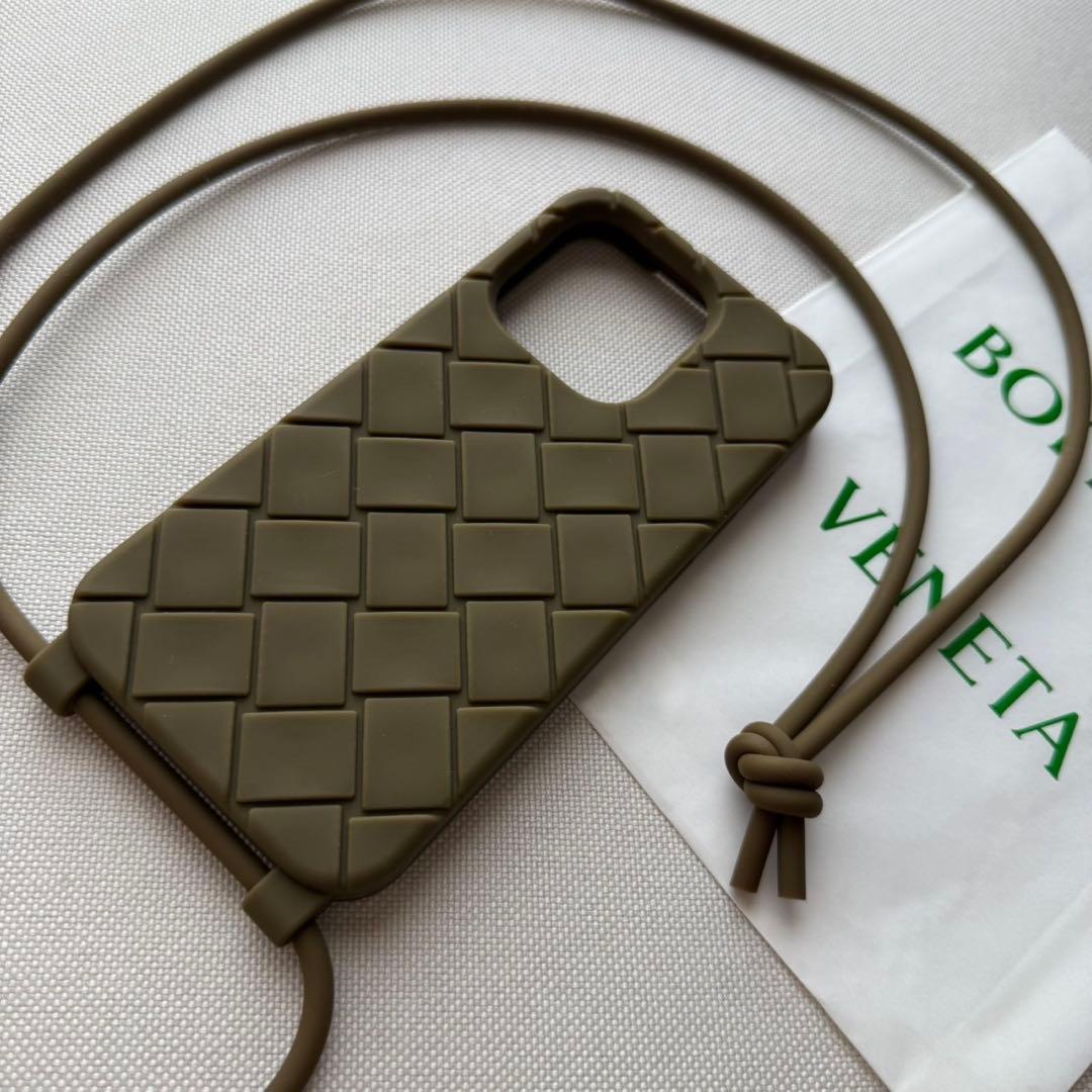 【新品未使用】ボッテガ ヴェネタ ショルダー iPhoneケース 14pro