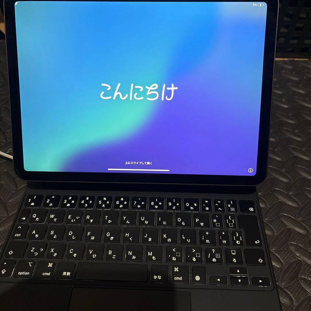 Apple iPad Air 5世代＋マジックキーボード付　 ⭐️ジャンク品扱い⭐️