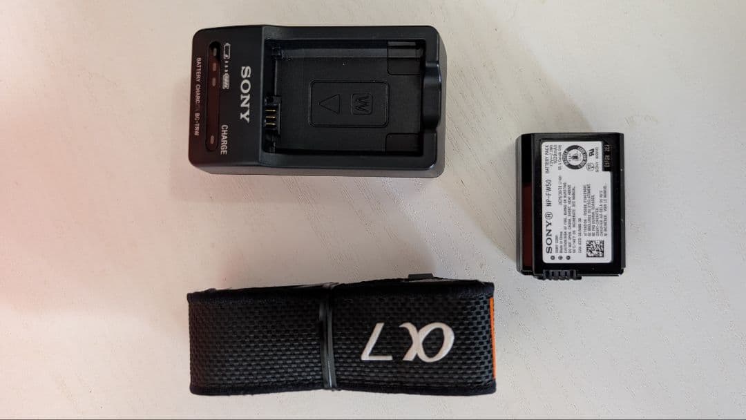 [良品]SONY α7 II ILCE-7M2 ミラーレス一眼カメラ　付属品付