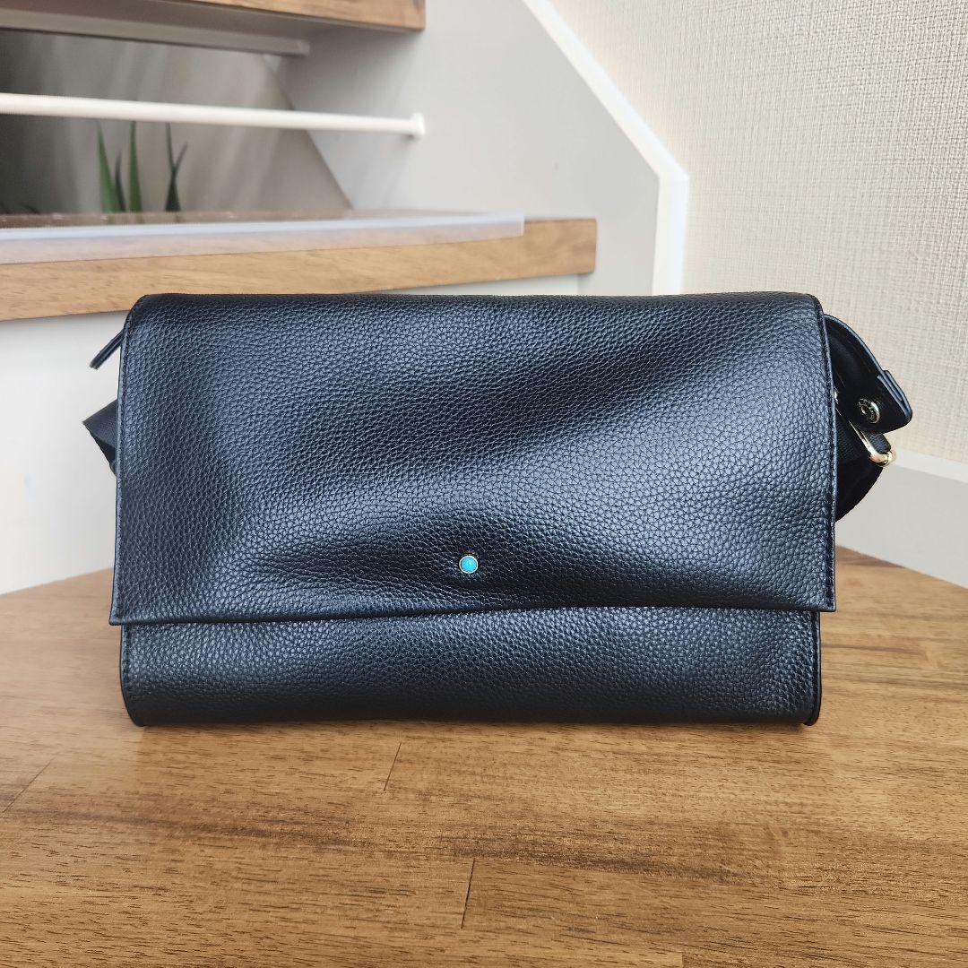 【美品】イアパピヨネ　ワイドテープショルダーバッグ