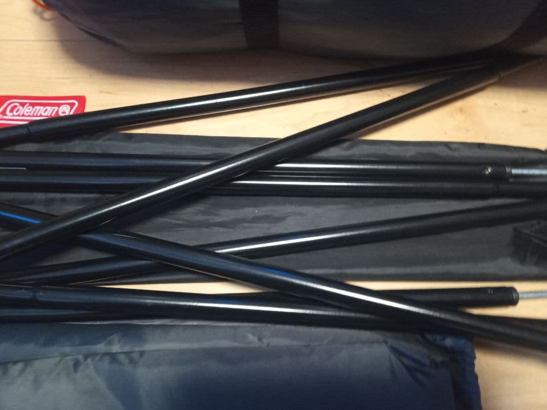 ソロキャンプにオススメ　4点セットです　テントやグランドシート、焚き火台等