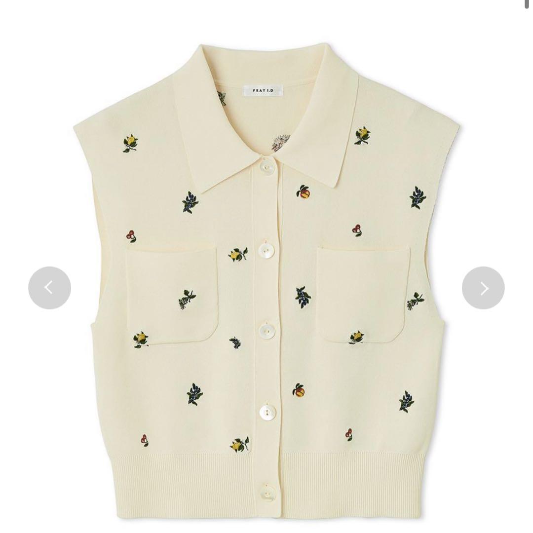 フルーツ刺繍ポロカラーノースリニットジレ接触冷感 FRAY I.D 新品未使用