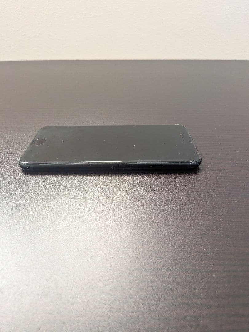 Apple iPhone SE (第3世代) ブラック　64GB