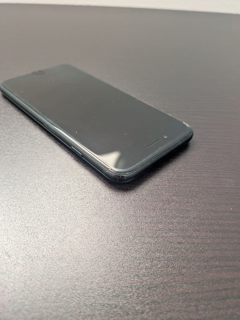 Apple iPhone SE (第3世代) ブラック　64GB