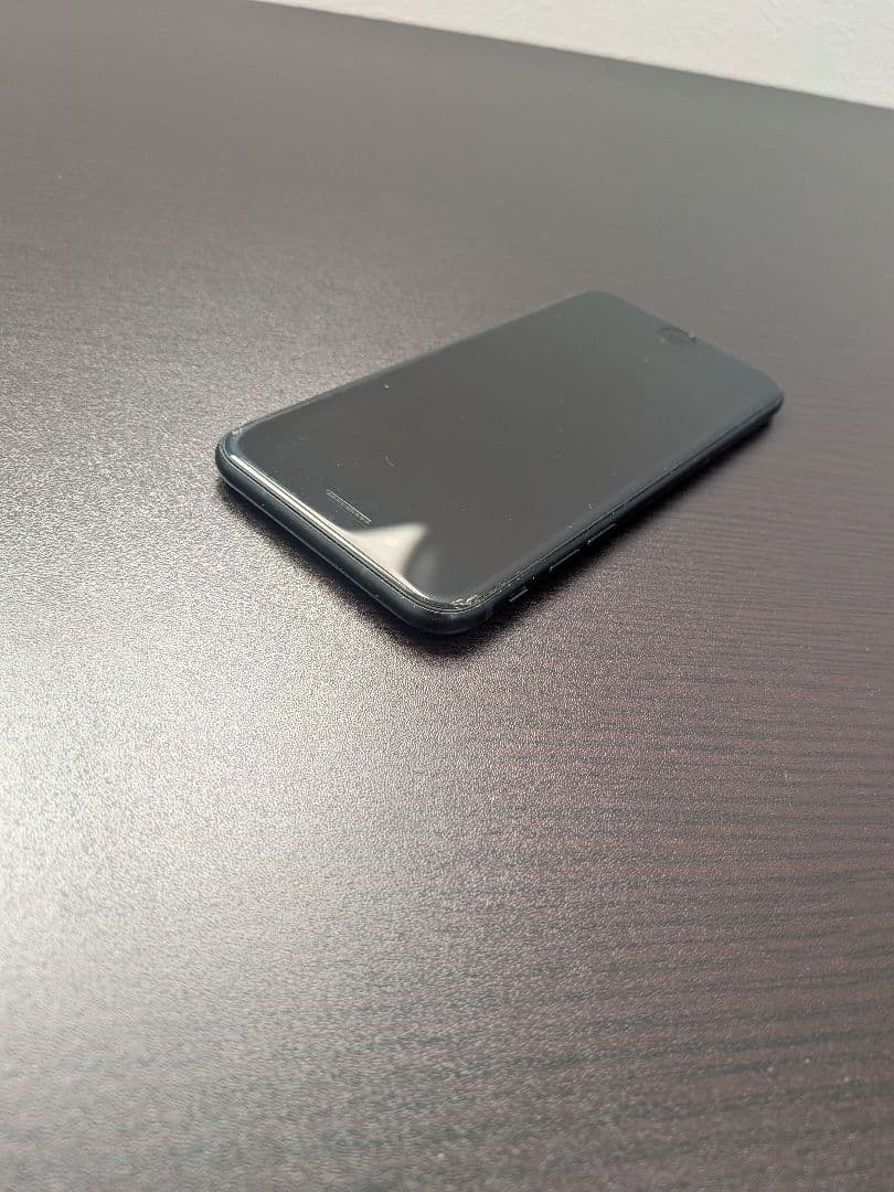 Apple iPhone SE (第3世代) ブラック　64GB