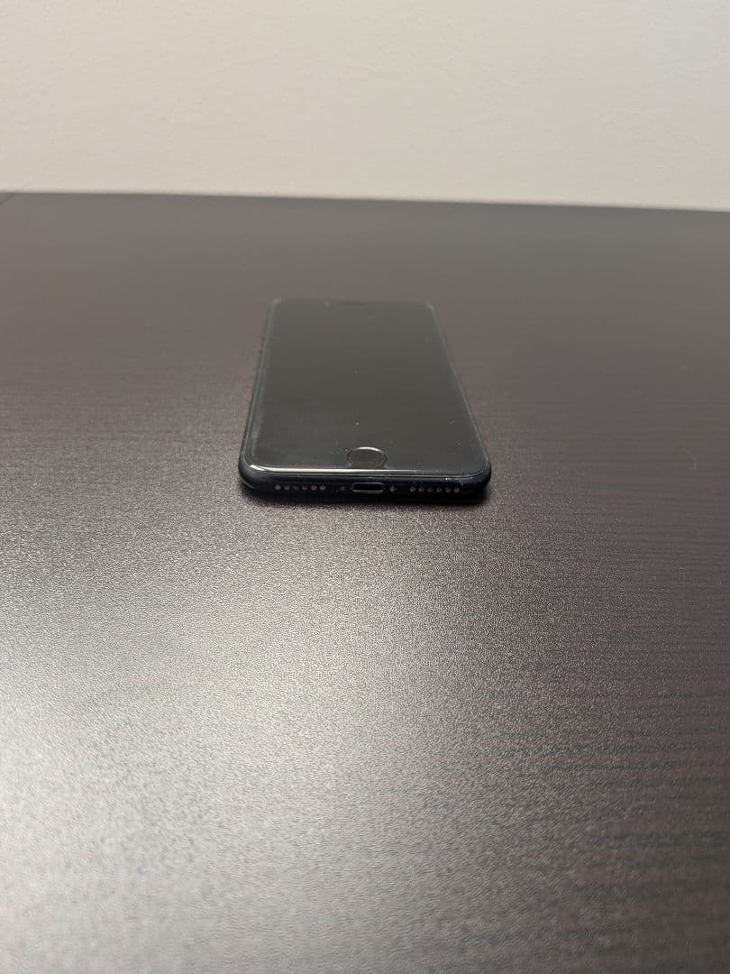 Apple iPhone SE (第3世代) ブラック　64GB